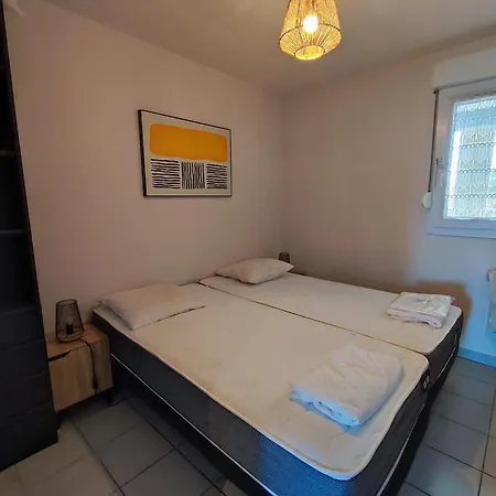 아파트 3 Pers Avec Piscine, Terrasse Et Parking Prive - Fr-1-776-22 *