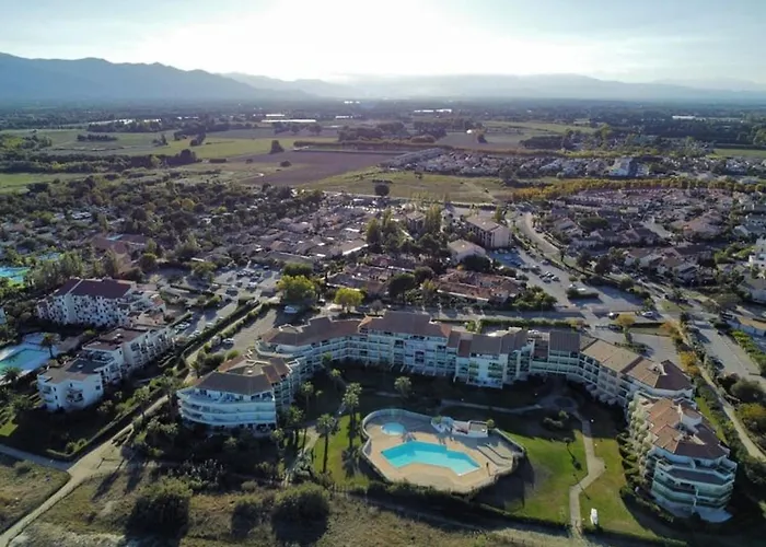 3 Pers Avec Piscine, Terrasse Et Parking Privé - Fr-1-776-22 Appartement *